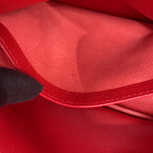 Load image into Gallery viewer, HERMES omnibus Vermillon Taurillon Clemence Size PM
