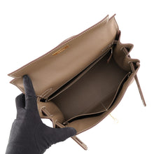 Load image into Gallery viewer, HERMES Kelly Retourne Etoupe Evercolor Size 28
