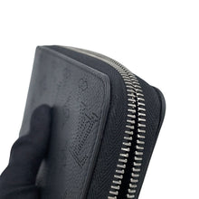将图像加载到图库查看器中，LOUIS VUITTON Zippy Wallet NoirM61867 Monogram Mahina
