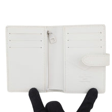 将图像加载到图库查看器中，LOUIS VUITTON LV Vertical Wallet Compact Optical WhiteM82998 Calf Leather
