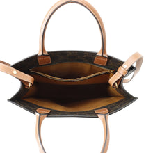 Load image into Gallery viewer, CELINE Vertical hippopotamus Brown191542BZK PVC Leather Size Small
