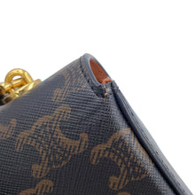 将图像加载到图库查看器中，CELINE Triomphe ChainShoulder Bag Tan197992DQW 04LU PVC
