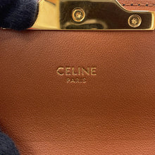 将图像加载到图库查看器中，CELINE Triomphe ChainShoulder Bag Tan197992DQW 04LU PVC
