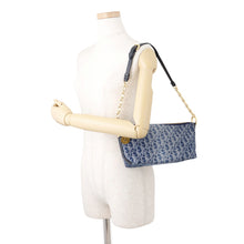 Load image into Gallery viewer, Dior Oblique Dior Star Hobo BlueS3202UDCE_M49E Denim Leather
