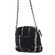 将图像加载到图库查看器中，CHANEL Chain Shoulder Bag Year Gift Black/White Tweed Size Mini
