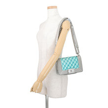 将图像加载到图库查看器中，CHANEL Boy Chanel ChainShoulder Bag Silver/TurquoiseA67085 Leather Enamel
