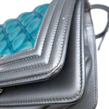 将图像加载到图库查看器中，CHANEL Boy Chanel ChainShoulder Bag Silver/TurquoiseA67085 Leather Enamel
