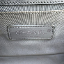 将图像加载到图库查看器中，CHANEL Boy Chanel ChainShoulder Bag Silver/TurquoiseA67085 Leather Enamel
