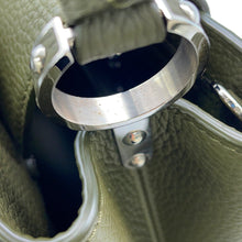 将图像加载到图库查看器中，LOUIS VUITTON Capucines Khaki GreenM57227 Taurillon Leather Size BB
