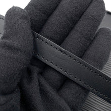将图像加载到图库查看器中，LOUIS VUITTON Danube LV Circle NoirM55120 Epi Leather Size PM
