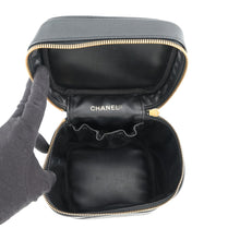 将图像加载到图库查看器中，CHANEL CC Logo Vertical Vanity BlackA01998 Caviar Leather
