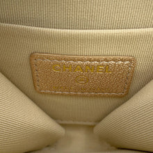 将图像加载到图库查看器中，CHANEL 2024 Year Gift: Matelasse AirPods Case Gold Lambskin
