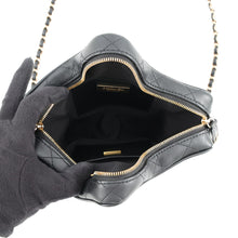 将图像加载到图库查看器中，CHANEL 2024 Cruise Collection CC Logo Star Chain Shoulder BlackAS4579 Lambskin
