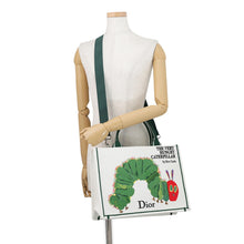 将图像加载到图库查看器中，Dior Book Tote Bag: The Very Hungry Caterpillar White/MulticolorM1354PEUG_M50E Canvas Size Medium
