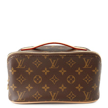 Load image into Gallery viewer, LOUIS VUITTON Toiletries/Bag BeigeM11750 Monogram
