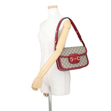 Load image into Gallery viewer, GUCCI Horsebit 1955 Shoulder Bag Beige/Red602204 92TCG 8561 GG Supreme Leather Size Medium
