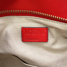 将图像加载到图库查看器中，LOEWE Puzzle bag Red Leather Size Small

