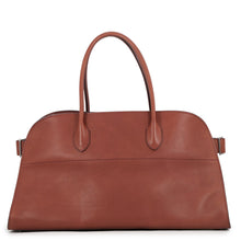 将图像加载到图库查看器中，The Row Margaux 17 Brown Leather
