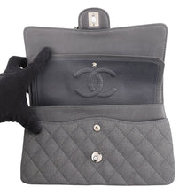 将图像加载到图库查看器中，CHANEL Matelasse W Flap ChainShoulder Bag GrayA01112 Canvas Size 25
