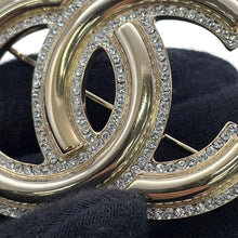 Load image into Gallery viewer, CHANEL CC Logo Rhinestone BroochAB5610 Metal Rhinestone
