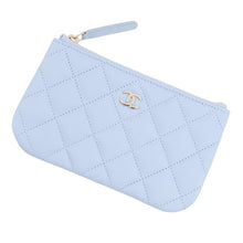 将图像加载到图库查看器中，CHANEL Classic Small Zip Pouch Light BlueAP4020 Caviar Leather
