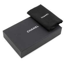 将图像加载到图库查看器中，CHANEL Classic Small Zip Pouch Light BlueAP4020 Caviar Leather
