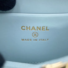 将图像加载到图库查看器中，CHANEL Matelasse Rhinestone Zip Coin Purse Light BlueAP4560 Caviar Leather
