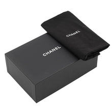 将图像加载到图库查看器中，CHANEL Classic Mini Bag Charm BlackAP4897 Caviar Leather
