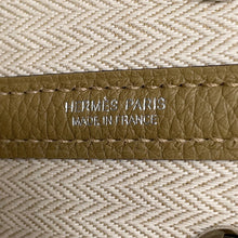 Load image into Gallery viewer, HERMES Neo Garden Dune Togo Leather Size 23
