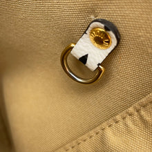将图像加载到图库查看器中，LOUIS VUITTON Neverfull Khaki/Beige/WhiteM44568 Monogram / Giant Size MM

