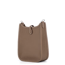 Load image into Gallery viewer, HERMES Evelyne Long Amazon Etoupe Taurillon Clemence Size TPM
