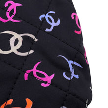 将图像加载到图库查看器中，CHANEL CC Logo Backpack Navy/MulticolorAS4810 Printed Fabric Leather
