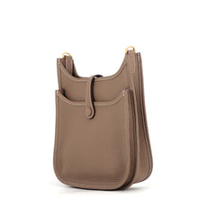 Load image into Gallery viewer, HERMES Evelyne3 Etoupe Taurillon Clemence Size 23
