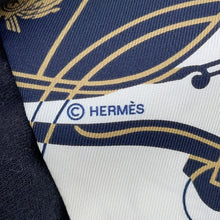 将图像加载到图库查看器中，HERMES Twilly Ex-Libris White/Marine/Grease Silk100%
