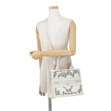 将图像加载到图库查看器中，Dior Book tote Latte WhiteM1325CZHT_M941 Canvas Size Small
