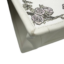 将图像加载到图库查看器中，Dior Book tote Latte WhiteM1325CZHT_M941 Canvas Size Small
