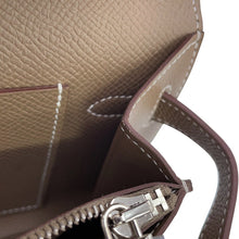 Load image into Gallery viewer, HERMES Kelly wallet long to go Etoupe Epsom
