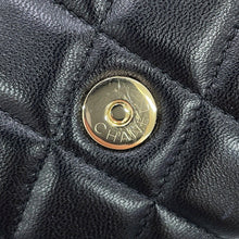 Load image into Gallery viewer, CHANEL Mini Matelasse Chain Clutch Bag BlackAP2682-B06660-94305 Lambskin
