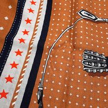 将图像加载到图库查看器中，HERMES Carre Géant Court Harness Bandana Harnais De Cour Bandana Size 140 Noisette/Gripelle Cashmere70% Silk30%
