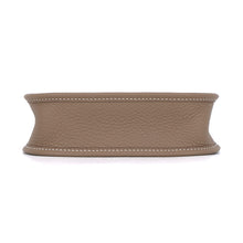 将图像加载到图库查看器中，HERMES Evelyne Long Etoupe/Blue Indigo Taurillon Clemence Size TPM
