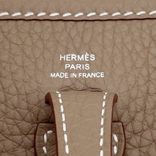 将图像加载到图库查看器中，HERMES Evelyne Long Etoupe Taurillon Clemence Size TPM
