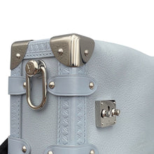 将图像加载到图库查看器中，LOUIS VUITTON side trunk Light Blue Grained Calf Leather Size PM
