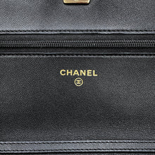 将图像加载到图库查看器中，CHANEL Matelasse Chain wallet BlackAP4218-B17773-94305 Lambskin/Patent Leather
