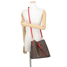 将图像加载到图库查看器中，LOUIS VUITTON Neonoe CoquelicotM44021 Monogram Size MM
