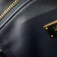 Load image into Gallery viewer, LOEWE Puzzle bag BlackA510PLIX04 Feather Light Napalm Size Mini
