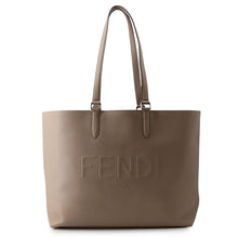 将图像加载到图库查看器中，FENDI Go To Shopper Tote Greige7VA610 Leather
