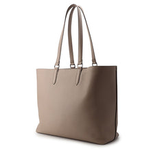 将图像加载到图库查看器中，FENDI Go To Shopper Tote Greige7VA610 Leather
