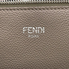 将图像加载到图库查看器中，FENDI Go To Shopper Tote Greige7VA610 Leather
