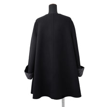 Load image into Gallery viewer, GUCCI Diagonal G Reversible Collarless Coat Size 38 Black746532 Wool Silk
