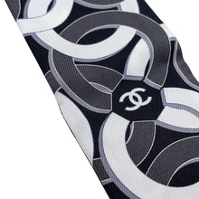 Load image into Gallery viewer, CHANEL Scarf Slim Bandeau Black/White Silk100%

